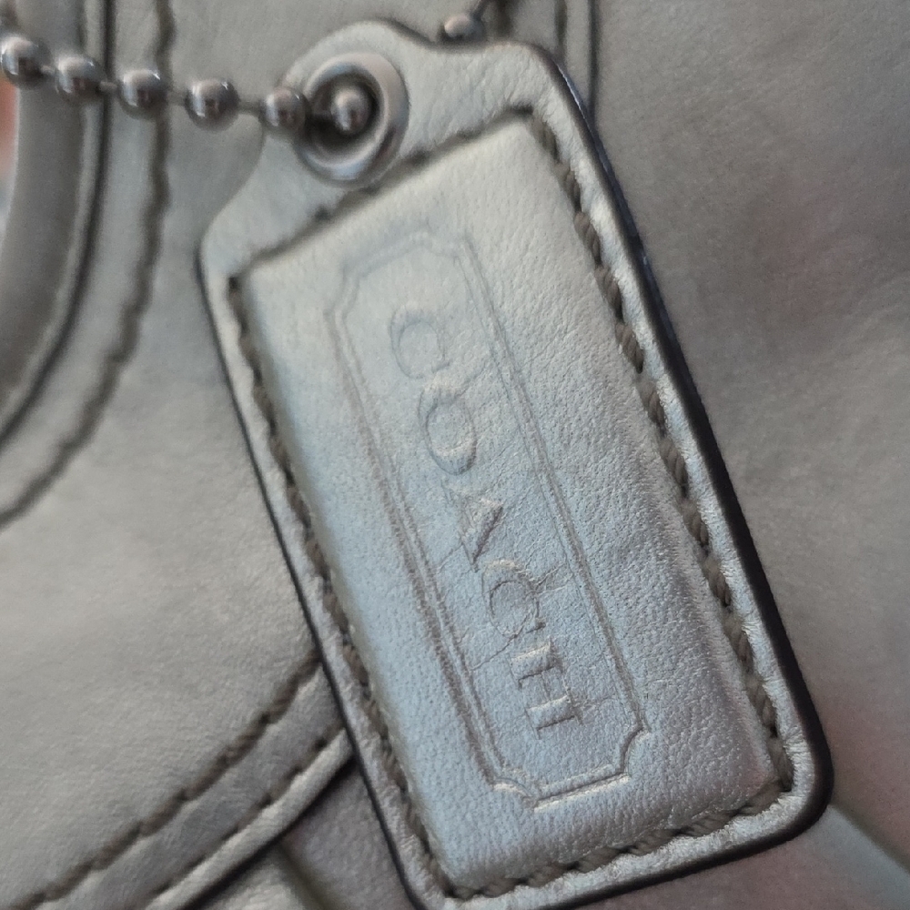Coach Ergo Pleated Metallic Kiss-Lock Silver Shoulder Bag - 2008 - Picture 2 of 9